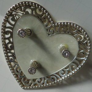 Brighton Lacie Daisy Heart 3 Ring Holder.
